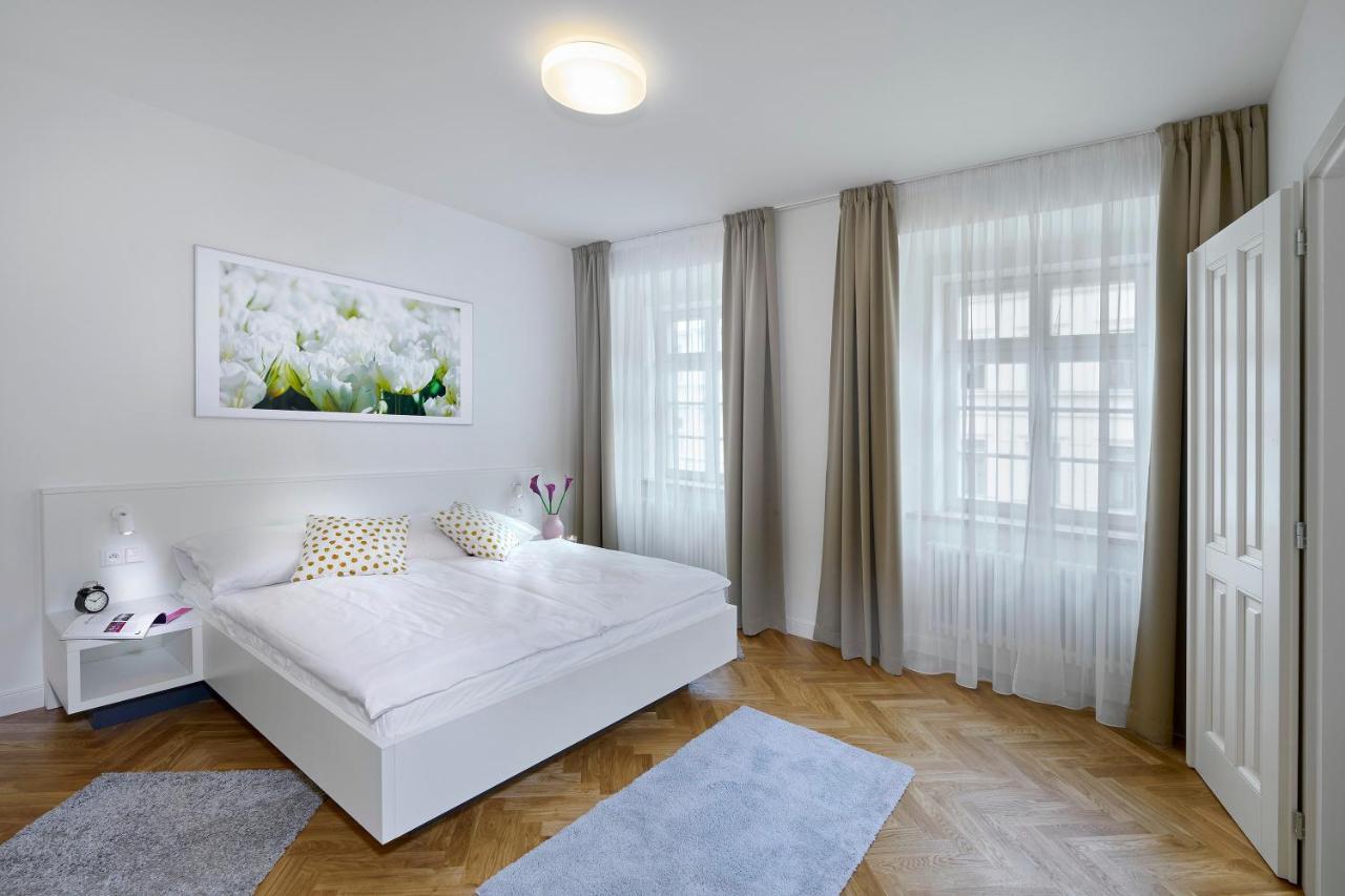 Downtown Suites Mala Strana Prague Extérieur photo